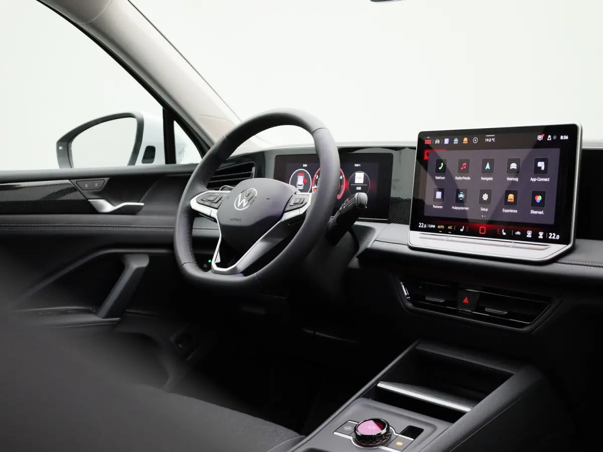 1.5 eTSI Life Edition 130PK | Automaat | Trekhaak | Stoelverwarming | Elektrische achterklep | Navigatie | Stuurverwarming | Keyless Access | Apple Carplay | LED Koplampen | Camera | Ruiten 