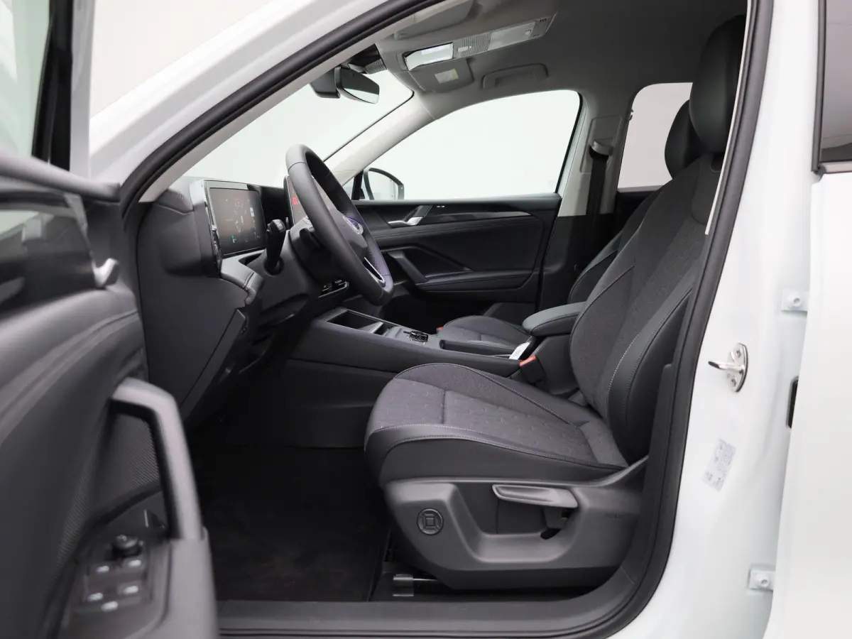 1.5 eTSI Life Edition 130PK | Automaat | Trekhaak | Stoelverwarming | Elektrische achterklep | Navigatie | Stuurverwarming | Keyless Access | Apple Carplay | LED Koplampen | Camera | Ruiten 