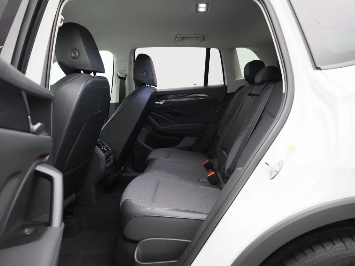 1.5 eTSI Life Edition 130PK | Automaat | Trekhaak | Stoelverwarming | Elektrische achterklep | Navigatie | Stuurverwarming | Keyless Access | Apple Carplay | LED Koplampen | Camera | Ruiten 