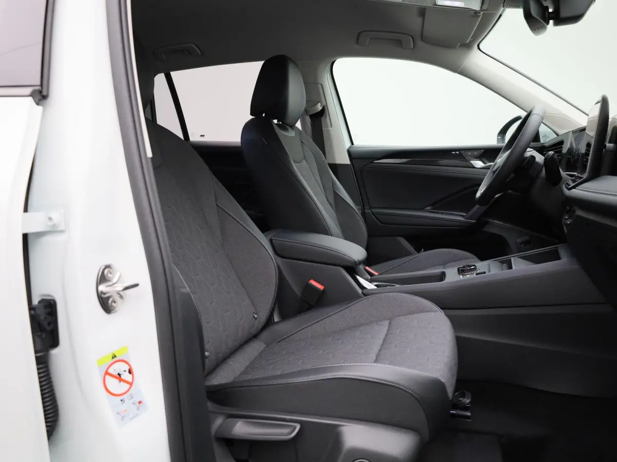 1.5 eTSI Life Edition 130PK | Automaat | Trekhaak | Stoelverwarming | Elektrische achterklep | Navigatie | Stuurverwarming | Keyless Access | Apple Carplay | LED Koplampen | Camera | Ruiten 