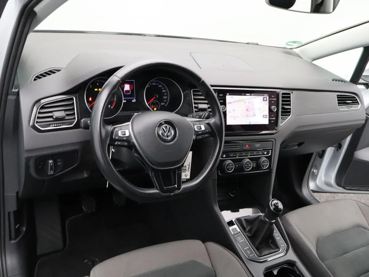 1.0 TSI Highline Edition | Navigatie | Stoelverwarming | Climate Control | Lichtmetalen Velgen |