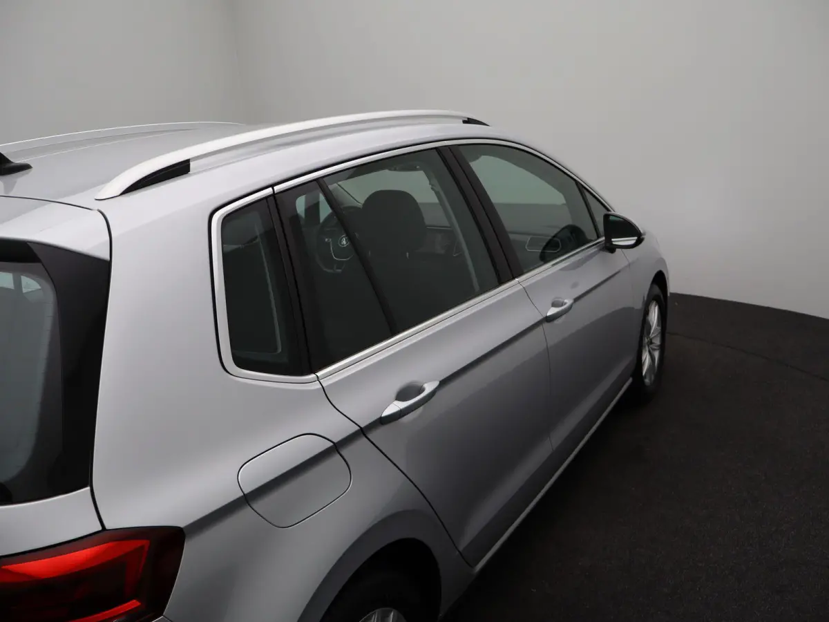 1.0 TSI Highline Edition | Navigatie | Stoelverwarming | Climate Control | Lichtmetalen Velgen |