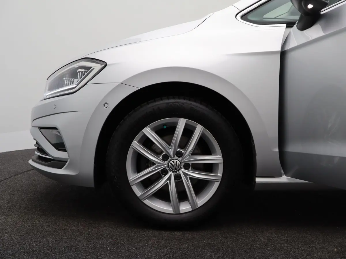1.0 TSI Highline Edition | Navigatie | Stoelverwarming | Climate Control | Lichtmetalen Velgen |