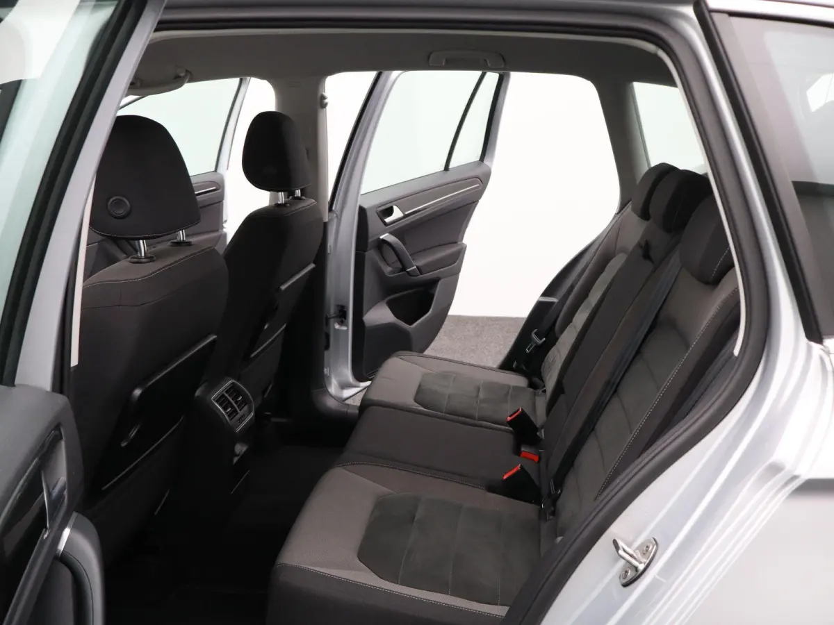 1.0 TSI Highline Edition | Navigatie | Stoelverwarming | Climate Control | Lichtmetalen Velgen |