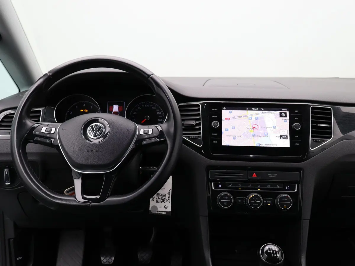 1.0 TSI Highline Edition | Navigatie | Stoelverwarming | Climate Control | Lichtmetalen Velgen |