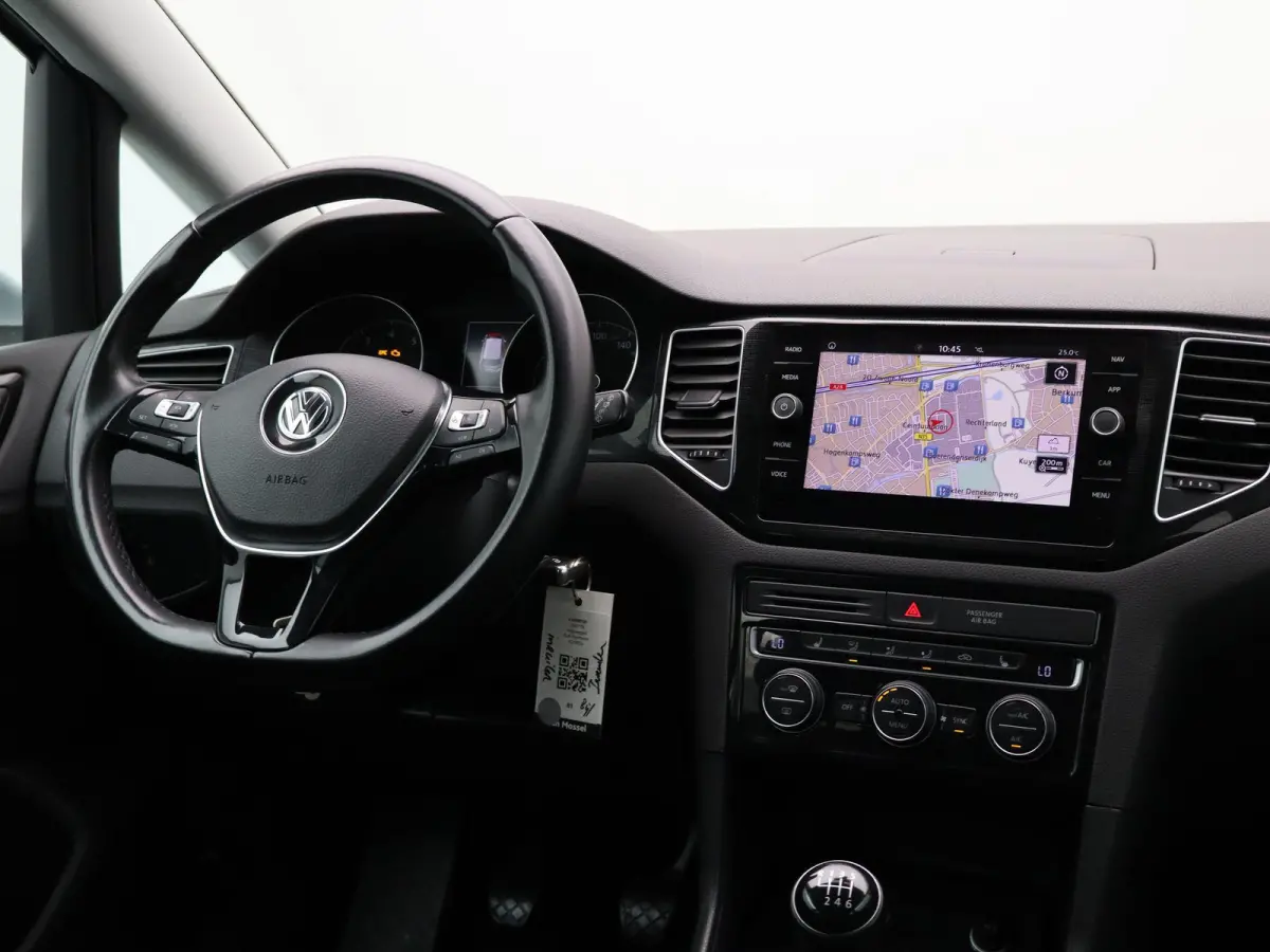 1.0 TSI Highline Edition | Navigatie | Stoelverwarming | Climate Control | Lichtmetalen Velgen |