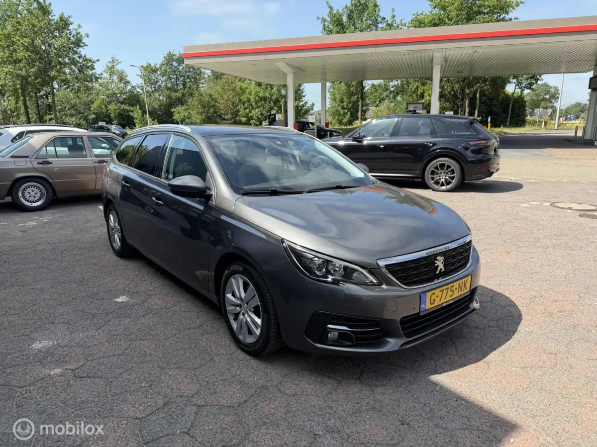 1.2 BL EXE Clima Pano Carplay Trekhaak