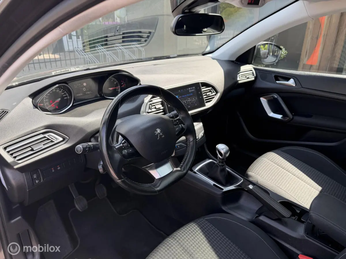 1.2 BL EXE Clima Pano Carplay Trekhaak