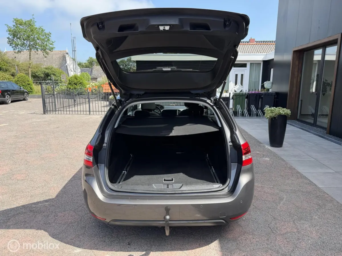 1.2 BL EXE Clima Pano Carplay Trekhaak