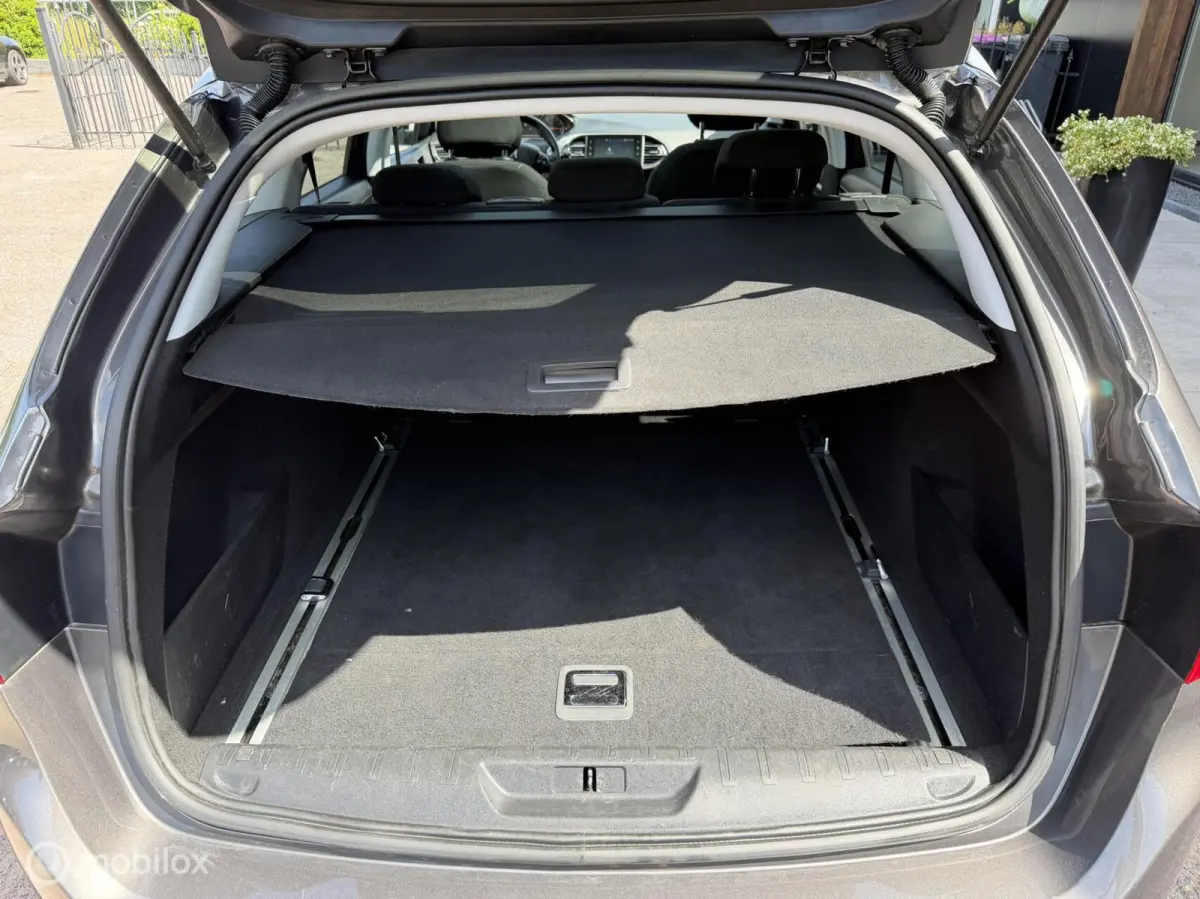 1.2 BL EXE Clima Pano Carplay Trekhaak