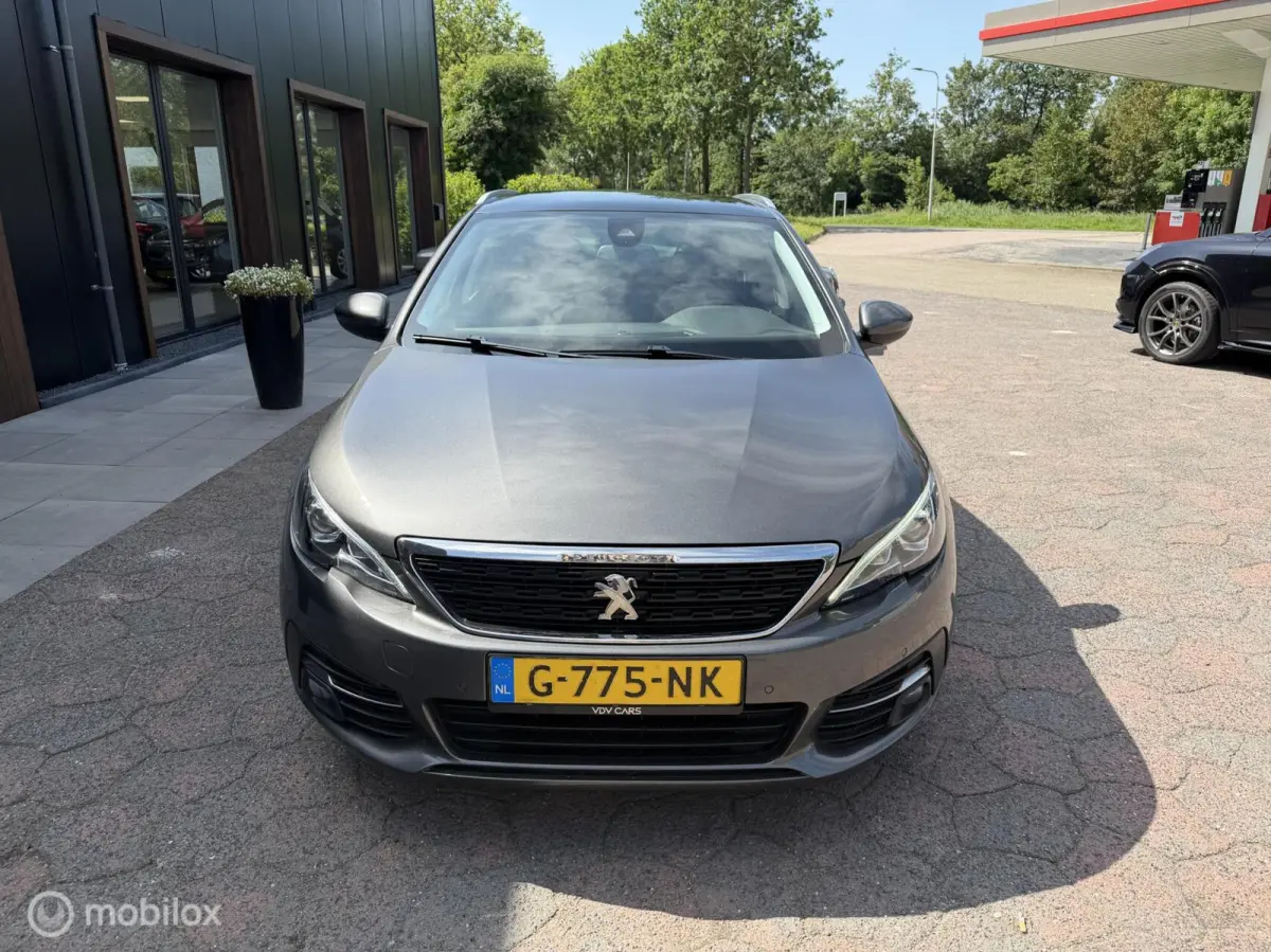 1.2 BL EXE Clima Pano Carplay Trekhaak