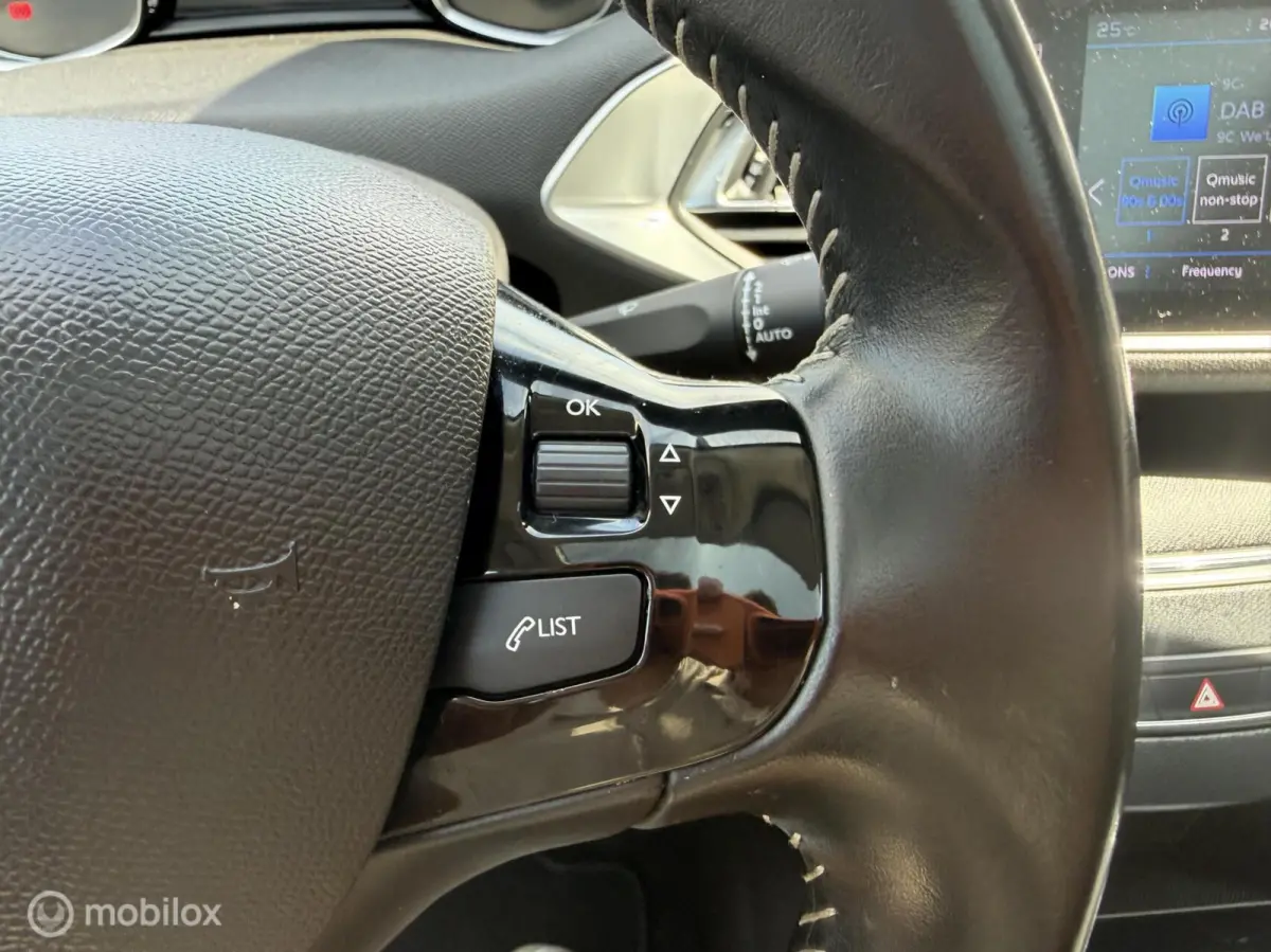 1.2 BL EXE Clima Pano Carplay Trekhaak