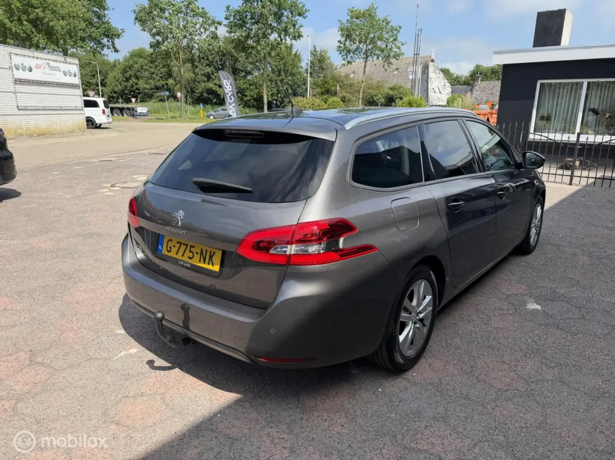 1.2 BL EXE Clima Pano Carplay Trekhaak