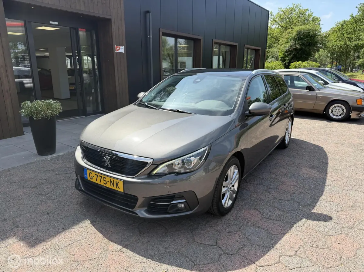 1.2 BL EXE Clima Pano Carplay Trekhaak