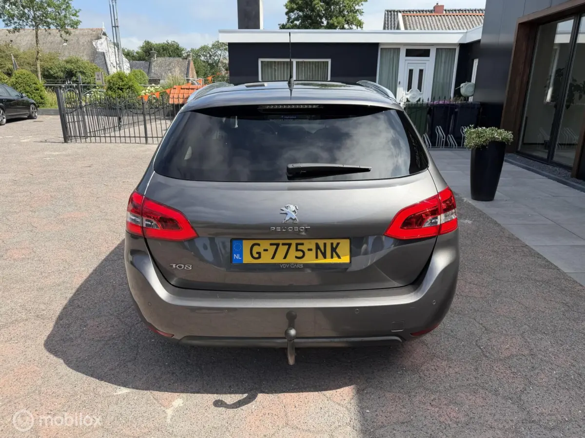 1.2 BL EXE Clima Pano Carplay Trekhaak