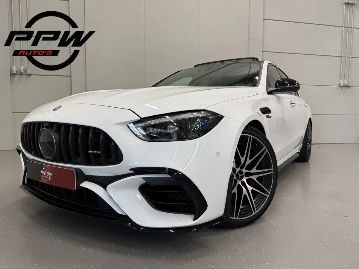 AMG 63 S E Performance PANO/TREKHAAK/BURMESTER/ACHTERAS-BESTURING/VENTILATIE+MEMORY/360CAMERA/20"AMG/LASER/ACC/OPALITHWEISS METALLIC/AUTO VERKEERT IN ABSOLUTE NIEUWSTAAT/BTW-AUTO