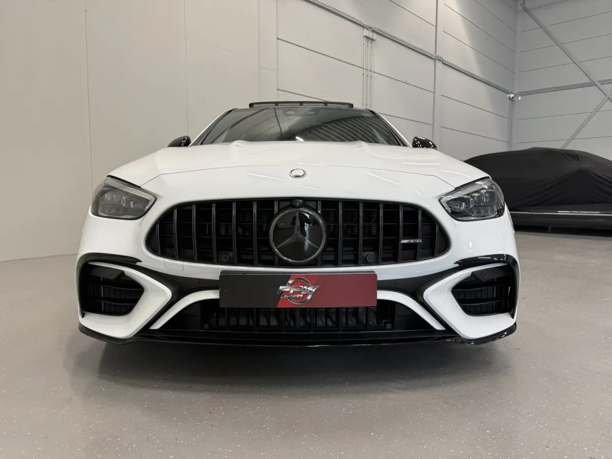 AMG 63 S E Performance PANO/TREKHAAK/BURMESTER/ACHTERAS-BESTURING/VENTILATIE+MEMORY/360CAMERA/20"AMG/LASER/ACC/OPALITHWEISS METALLIC/AUTO VERKEERT IN ABSOLUTE NIEUWSTAAT/BTW-AUTO