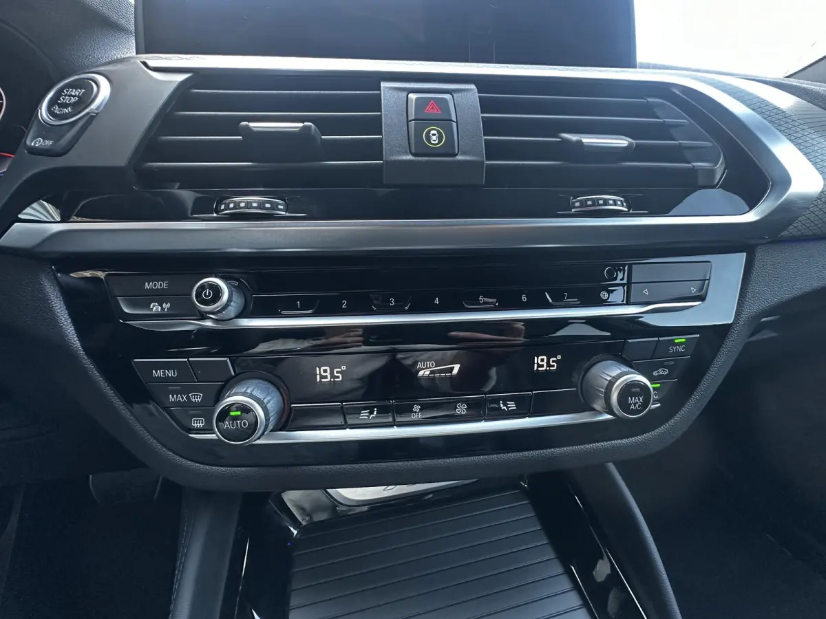 xDrive20i Org NL 1ste eigenaar M Sport