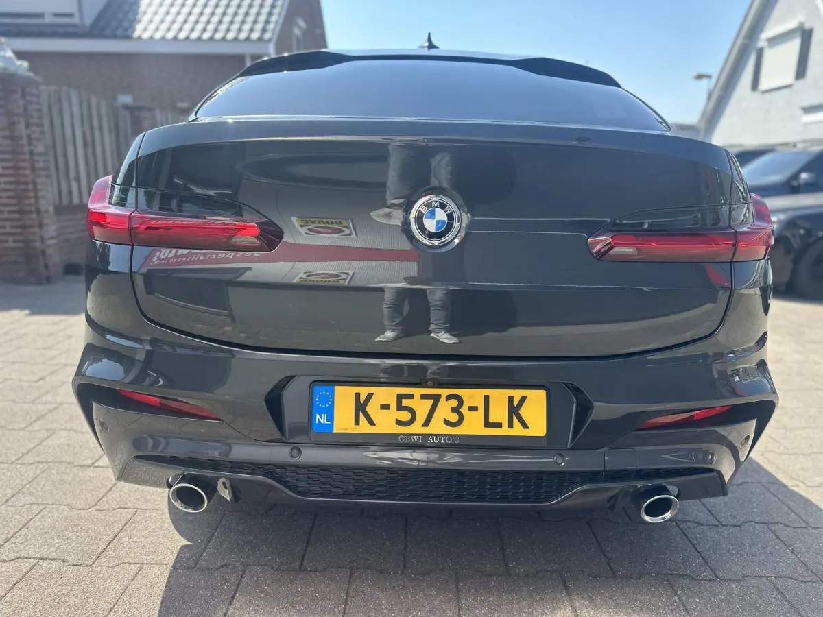 xDrive20i Org NL 1ste eigenaar M Sport