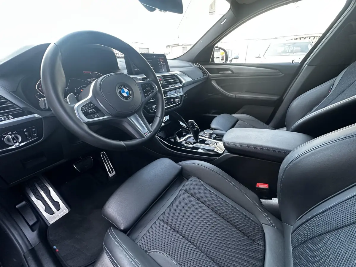 xDrive20i Org NL 1ste eigenaar M Sport