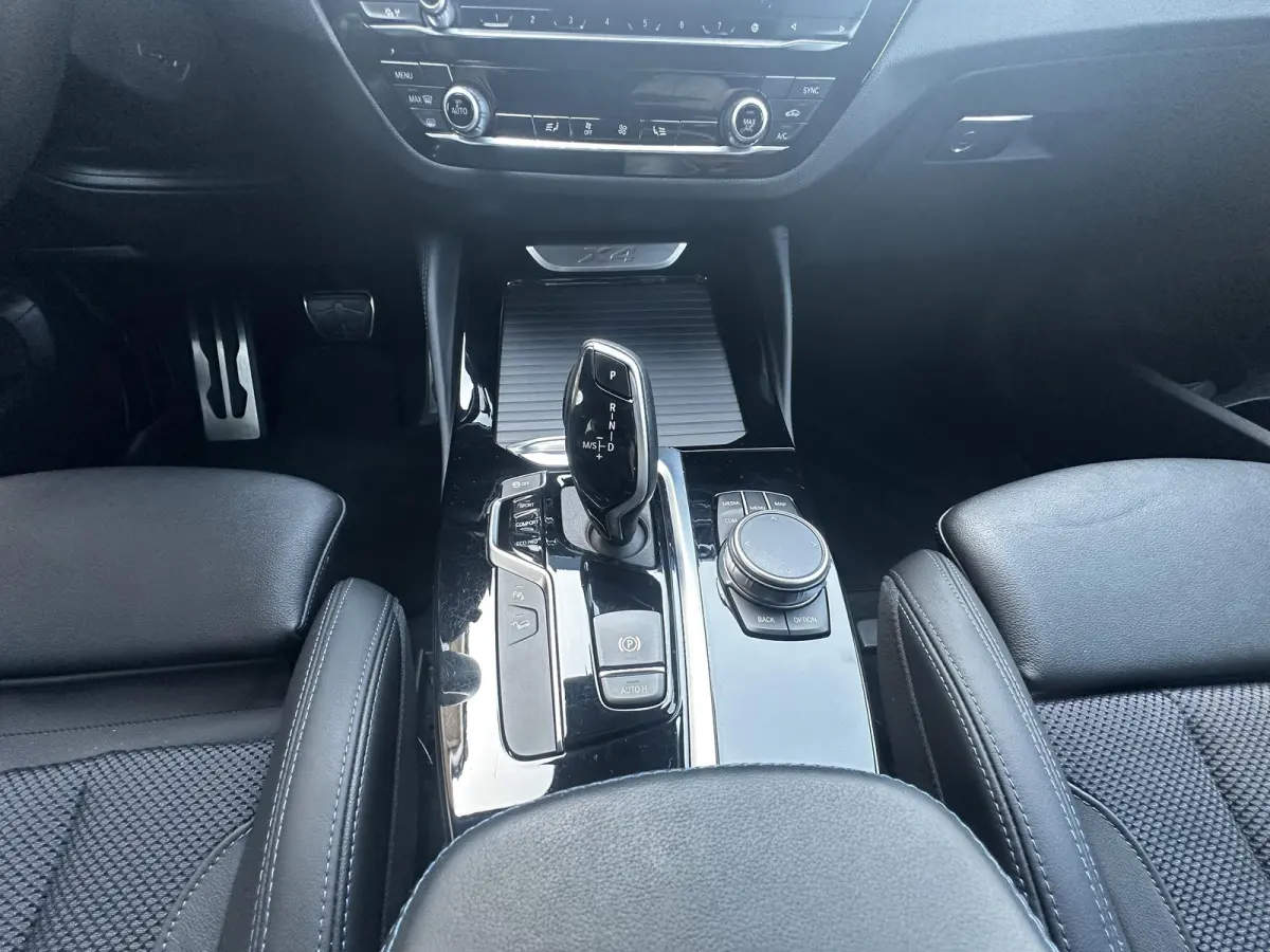 xDrive20i Org NL 1ste eigenaar M Sport