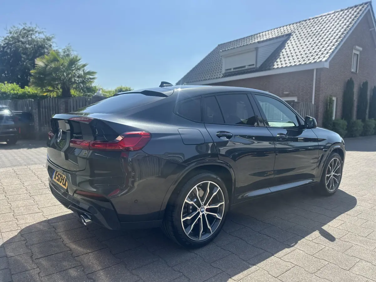 xDrive20i Org NL 1ste eigenaar M Sport