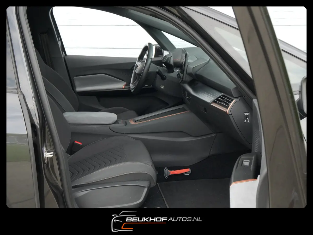 Business One 62 kWh Carplay 20'' Velgen Soh92%