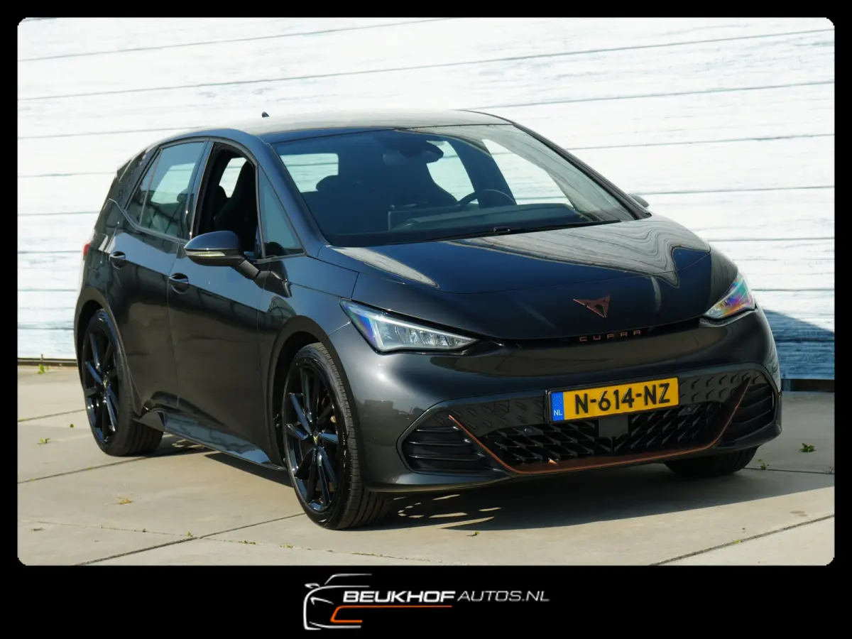 Business One 62 kWh Carplay 20'' Velgen Soh92%