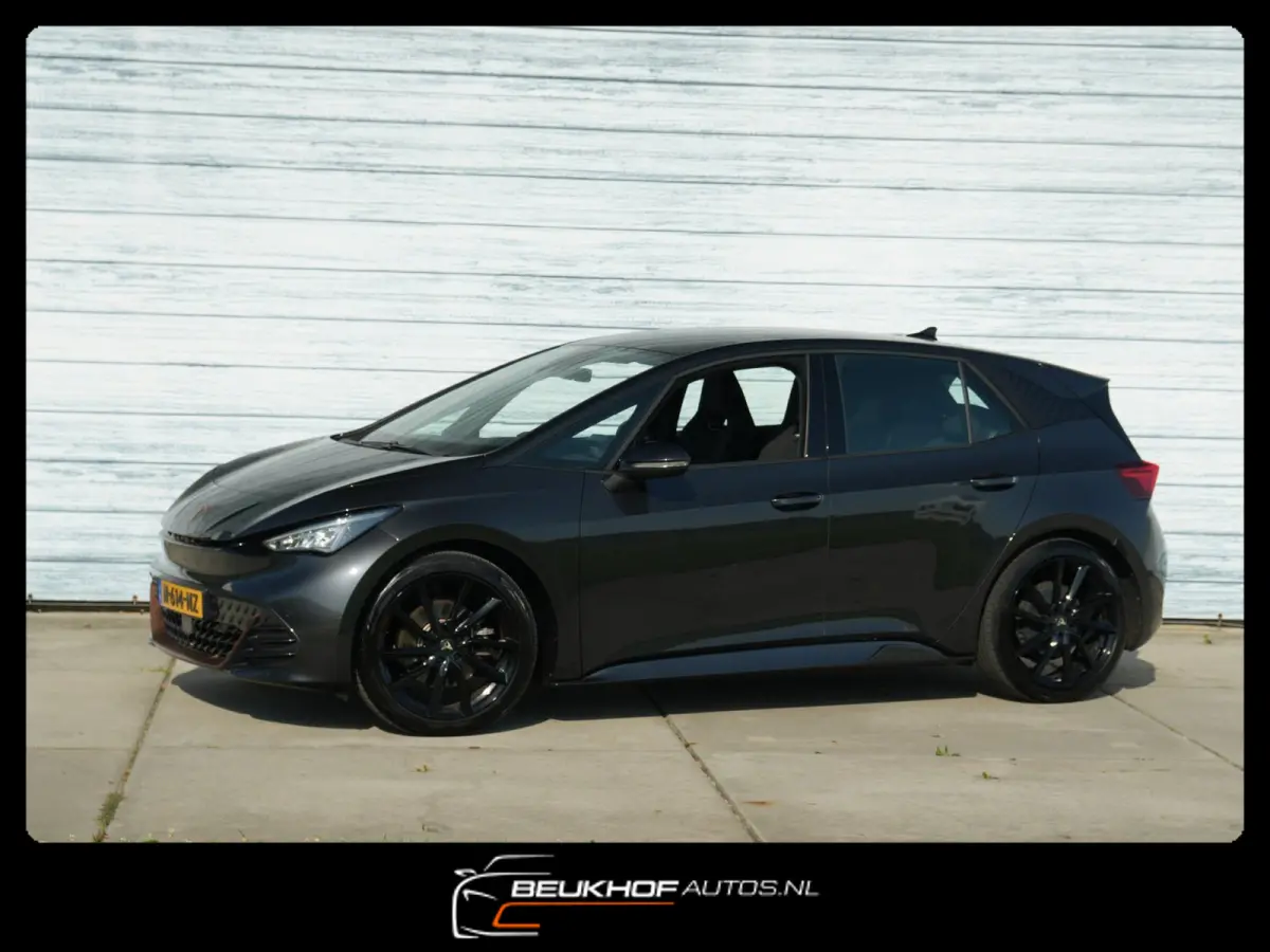 Business One 62 kWh Carplay 20'' Velgen Soh92%