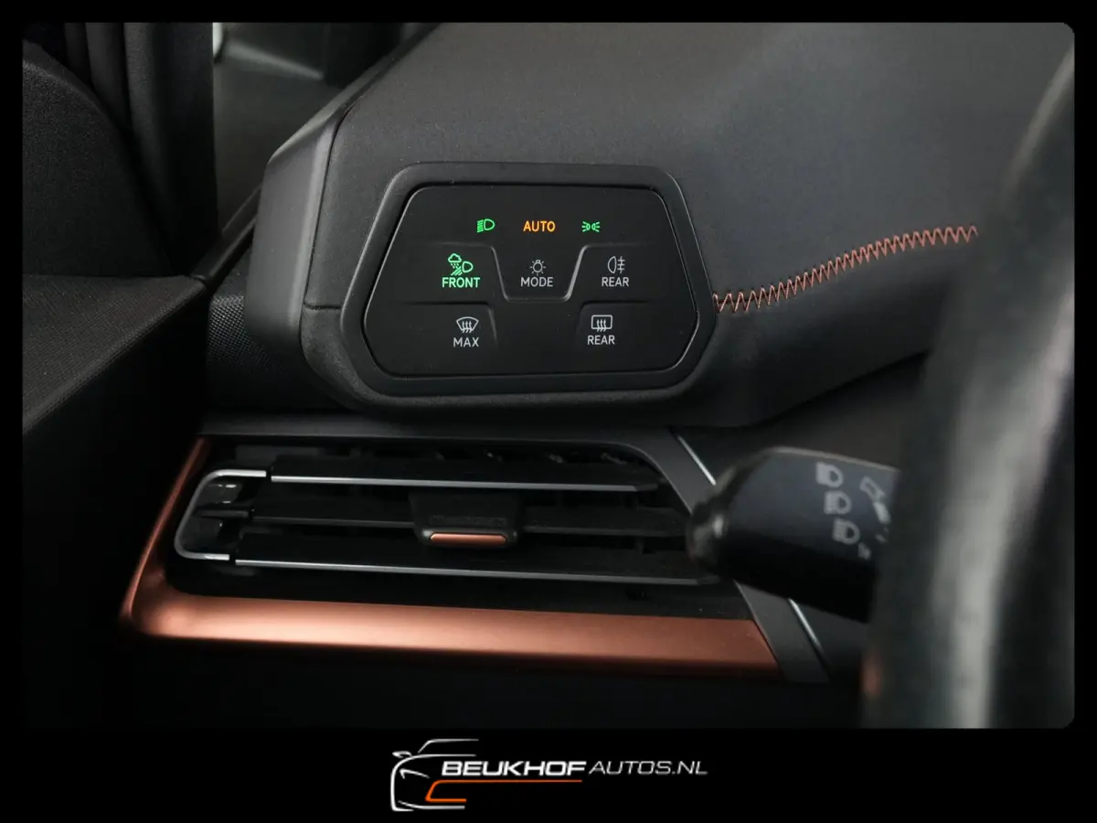 Business One 62 kWh Carplay 20'' Velgen Soh92%