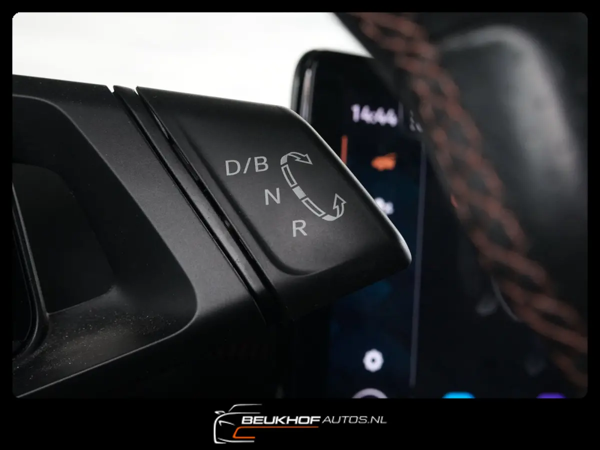 Business One 62 kWh Carplay 20'' Velgen Soh92%