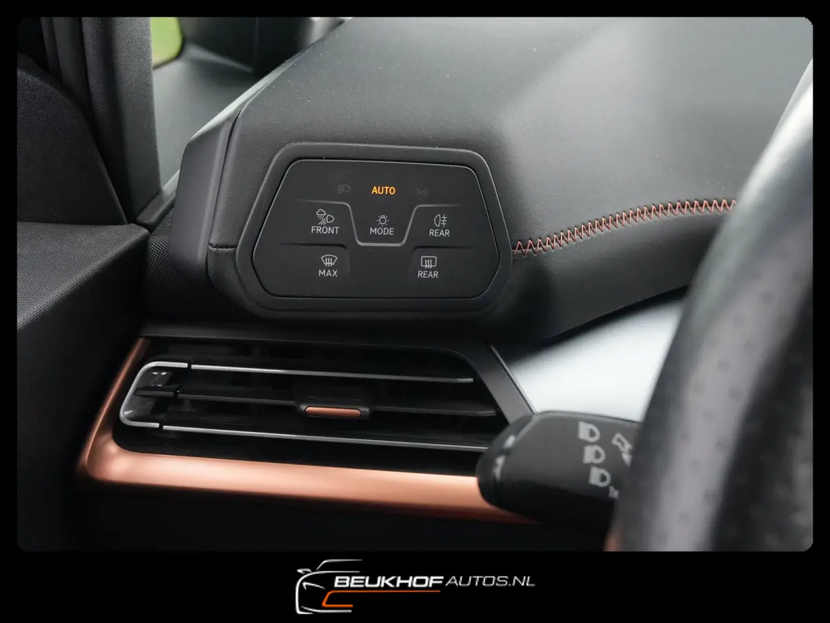 Business One 62 kWh Carplay 20'' Velgen Soh92%