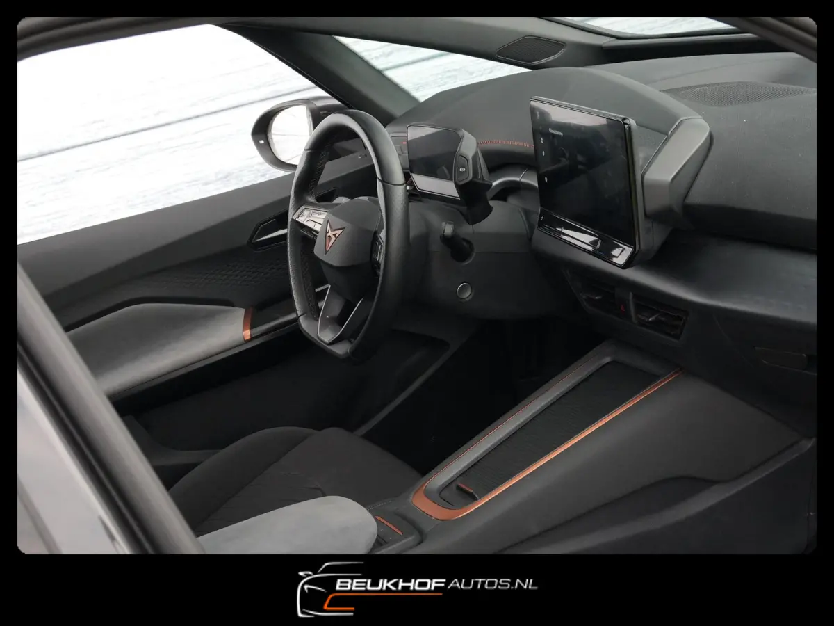Business One 62 kWh Carplay 20'' Velgen Soh92%