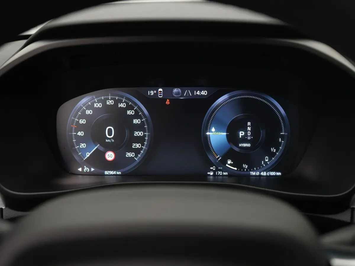 1.5 T5 plus Bright AUTOMAAT | HARMAN KARDON | CAMERA | CRUISE | CLIMA | STOEL & STUURVERWARMING | DAB | NAVIGATIE | APPLE CARPLAY | 12 MAANDEN BOVAG GARANTIE |