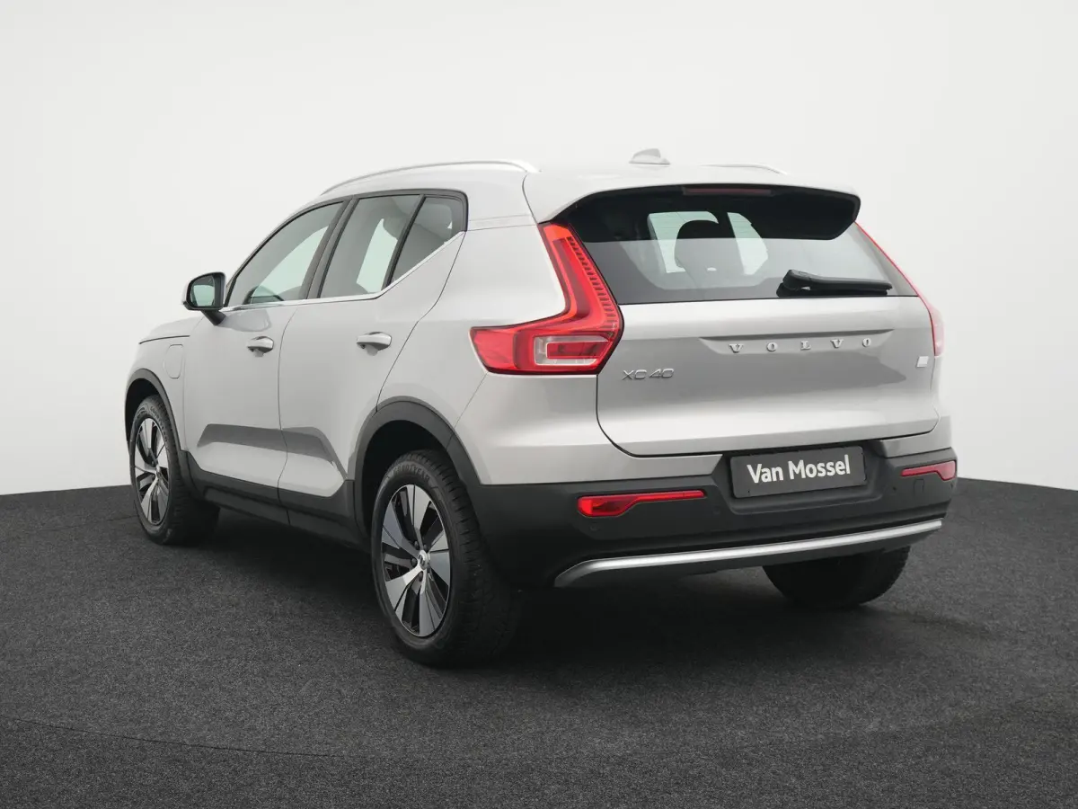 1.5 T5 plus Bright AUTOMAAT | HARMAN KARDON | CAMERA | CRUISE | CLIMA | STOEL & STUURVERWARMING | DAB | NAVIGATIE | APPLE CARPLAY | 12 MAANDEN BOVAG GARANTIE |