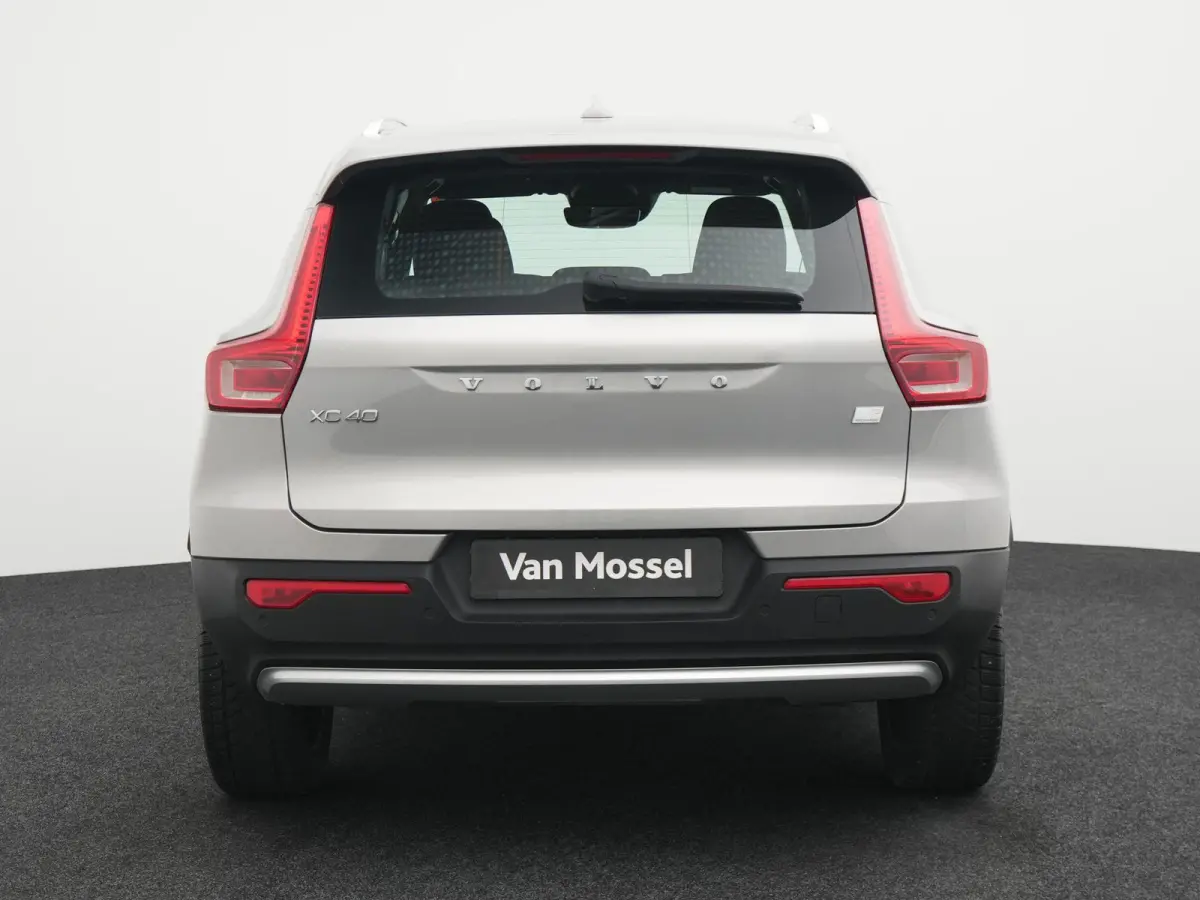1.5 T5 plus Bright AUTOMAAT | HARMAN KARDON | CAMERA | CRUISE | CLIMA | STOEL & STUURVERWARMING | DAB | NAVIGATIE | APPLE CARPLAY | 12 MAANDEN BOVAG GARANTIE |