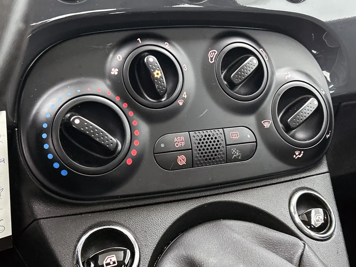 1.2 Lounge | Airconditioning | Panoramadak | Bluetooth | Lichtmetalen Velgen |