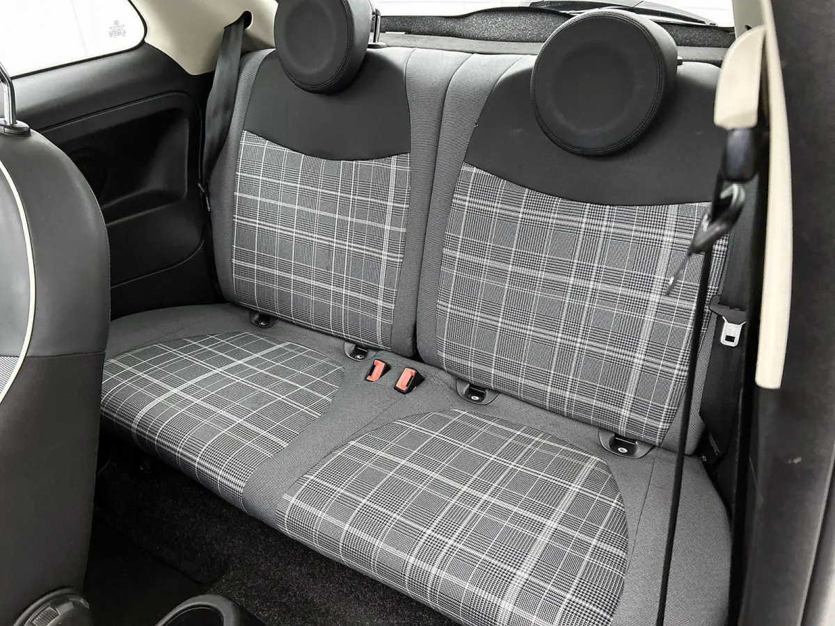 1.2 Lounge | Airconditioning | Panoramadak | Bluetooth | Lichtmetalen Velgen |
