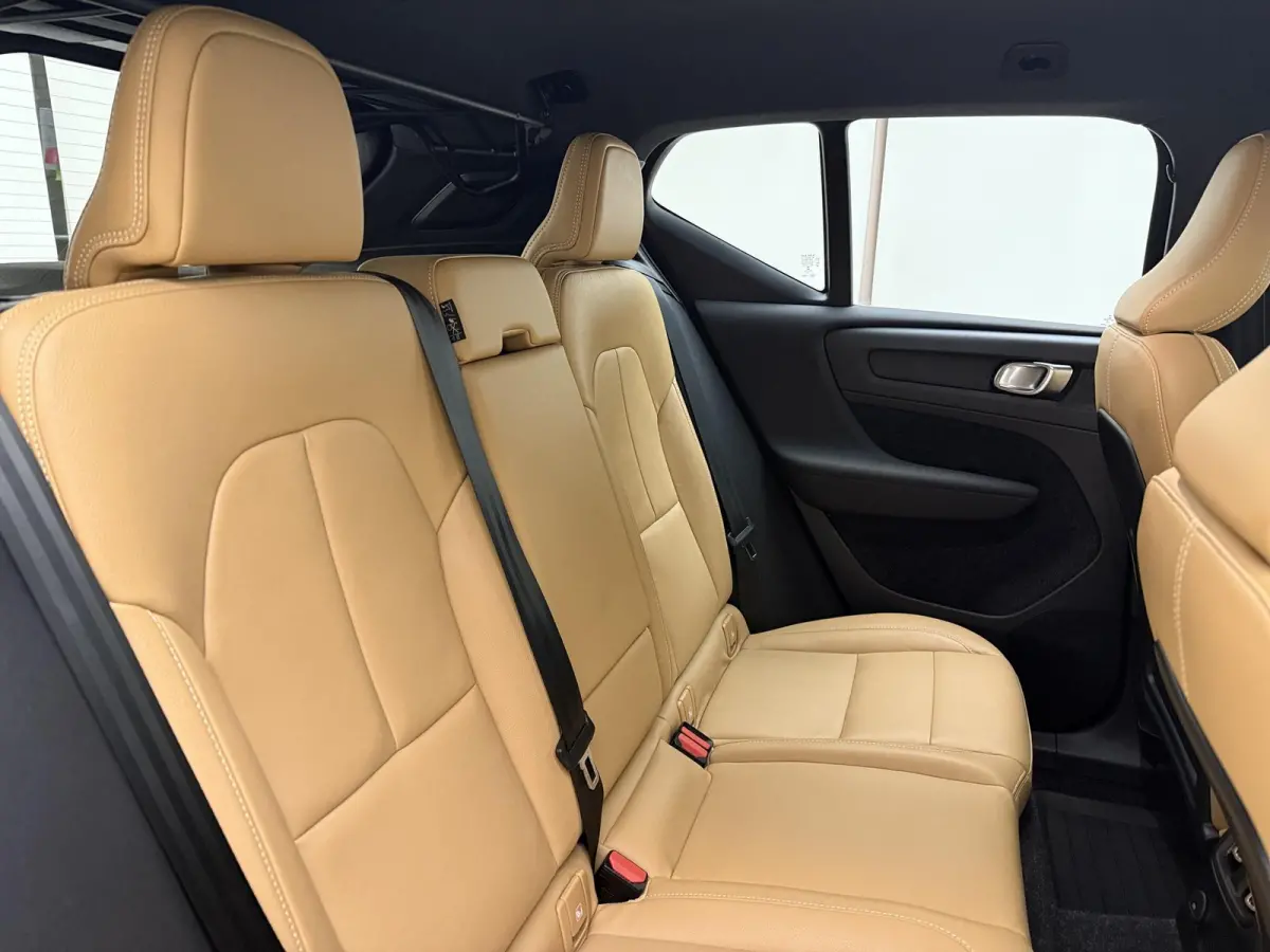 1.5 T4 Inscription | Apple Carplay / Android Auto | Climate Control | Lichtmetalen Velgen |