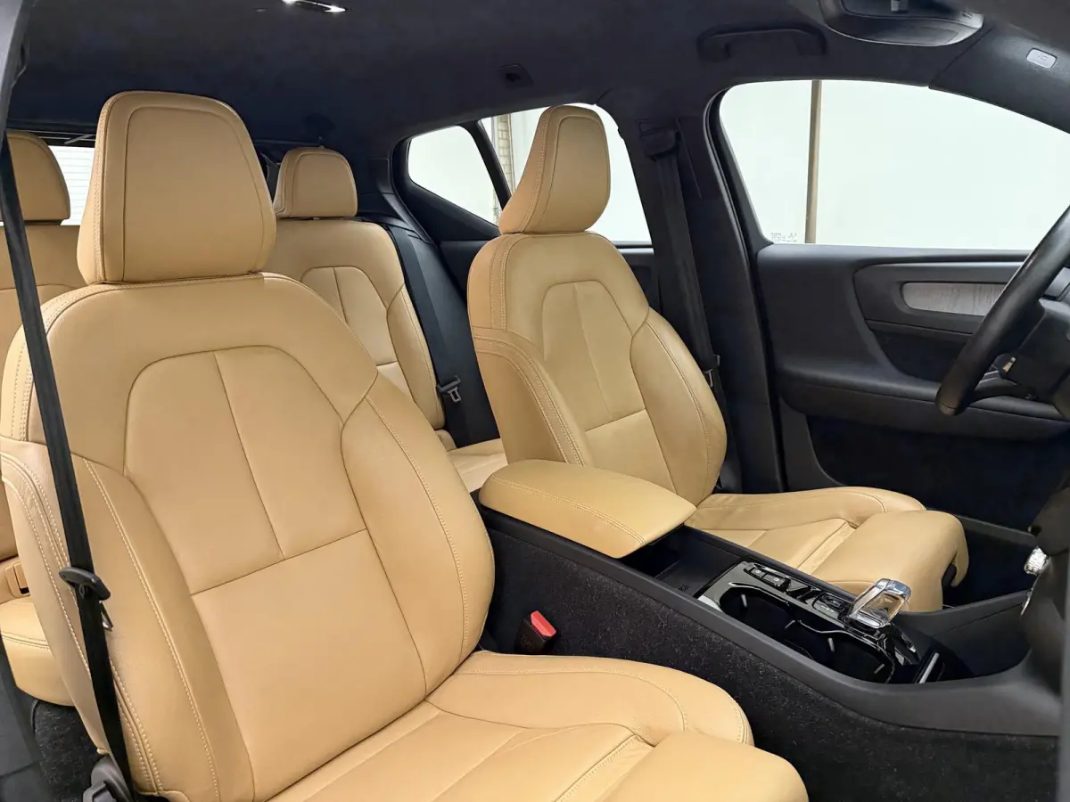 1.5 T4 Inscription | Apple Carplay / Android Auto | Climate Control | Lichtmetalen Velgen |