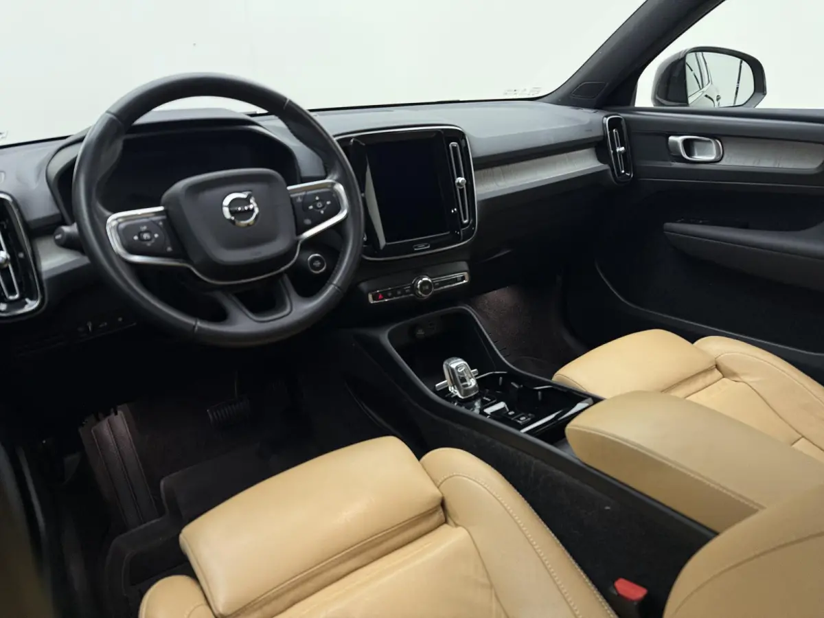 1.5 T4 Inscription | Apple Carplay / Android Auto | Climate Control | Lichtmetalen Velgen |