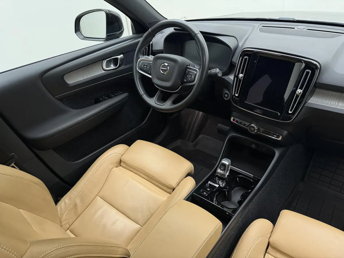 1.5 T4 Inscription | Apple Carplay / Android Auto | Climate Control | Lichtmetalen Velgen |