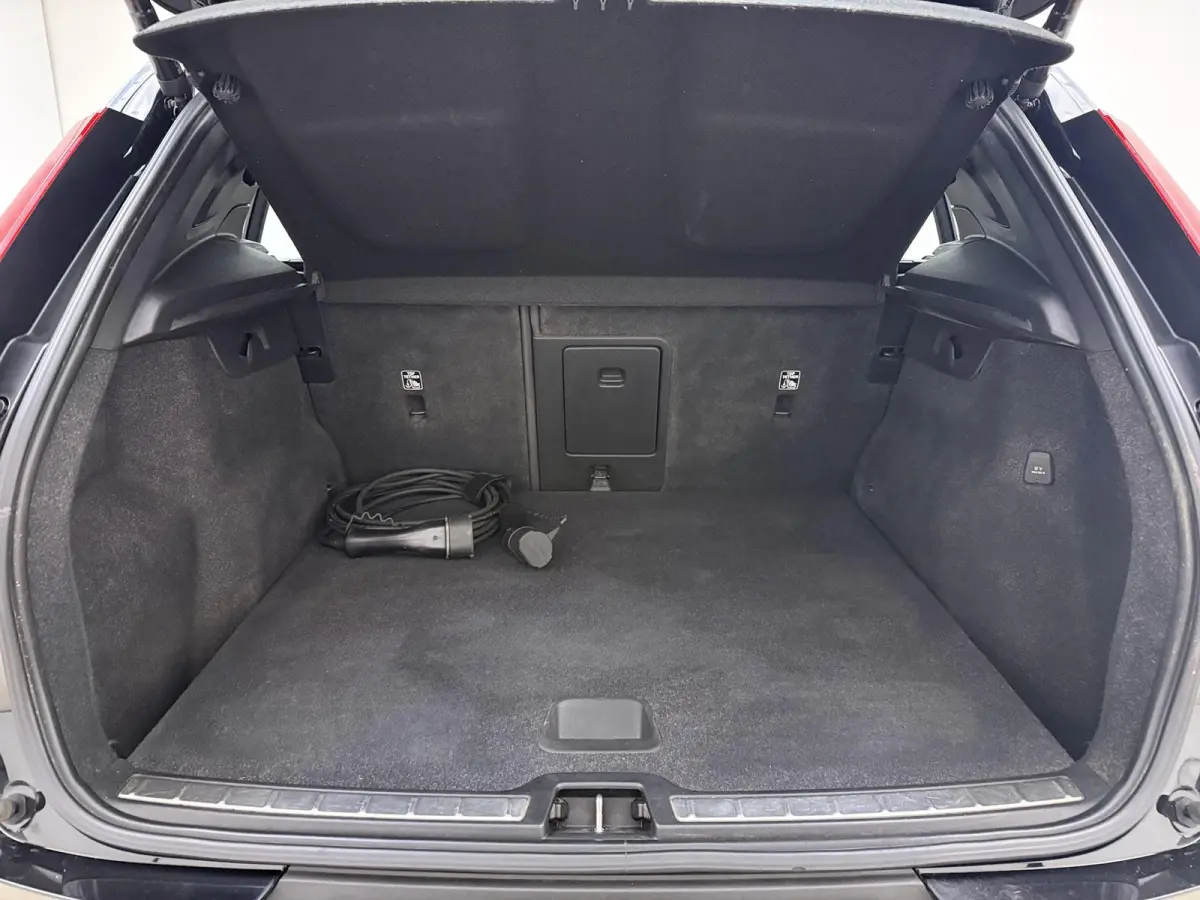 1.5 T4 Inscription | Apple Carplay / Android Auto | Climate Control | Lichtmetalen Velgen |