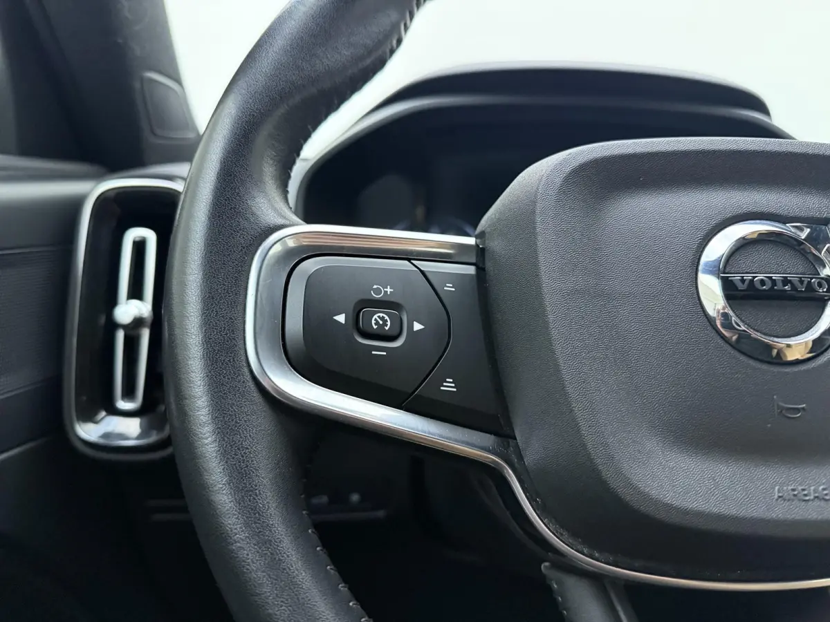 1.5 T4 Inscription | Apple Carplay / Android Auto | Climate Control | Lichtmetalen Velgen |