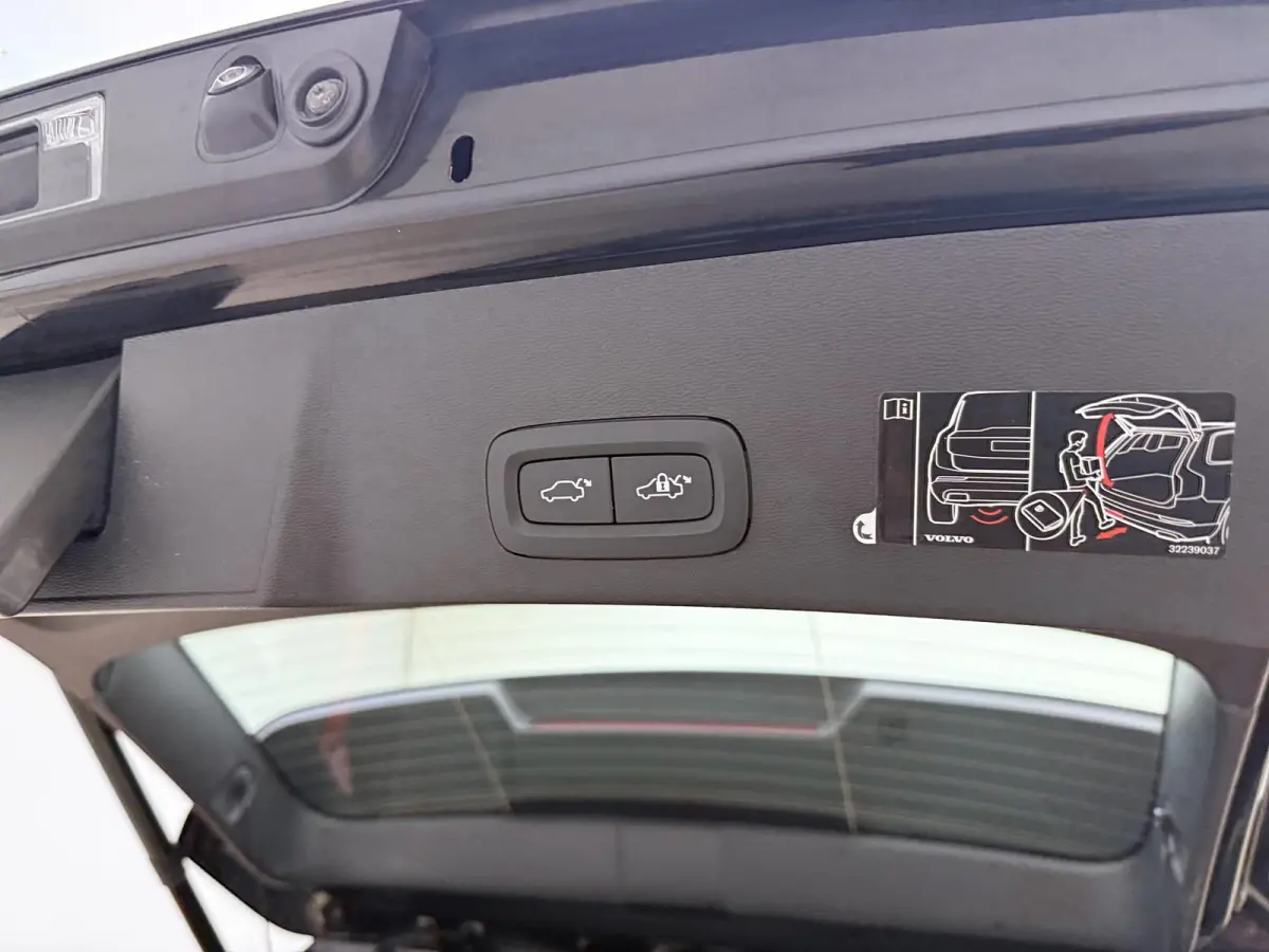 1.5 T4 Inscription | Apple Carplay / Android Auto | Climate Control | Lichtmetalen Velgen |