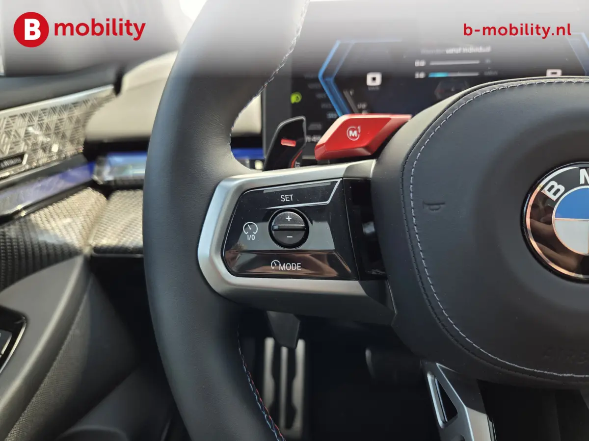 M5 M-Drivers Package Origineel NL Panoramadak Trekhaak | Bowers&Wilkins | Stoelverwarming/Ventilatie | Head-Up | Adaptieve LED Koplampen