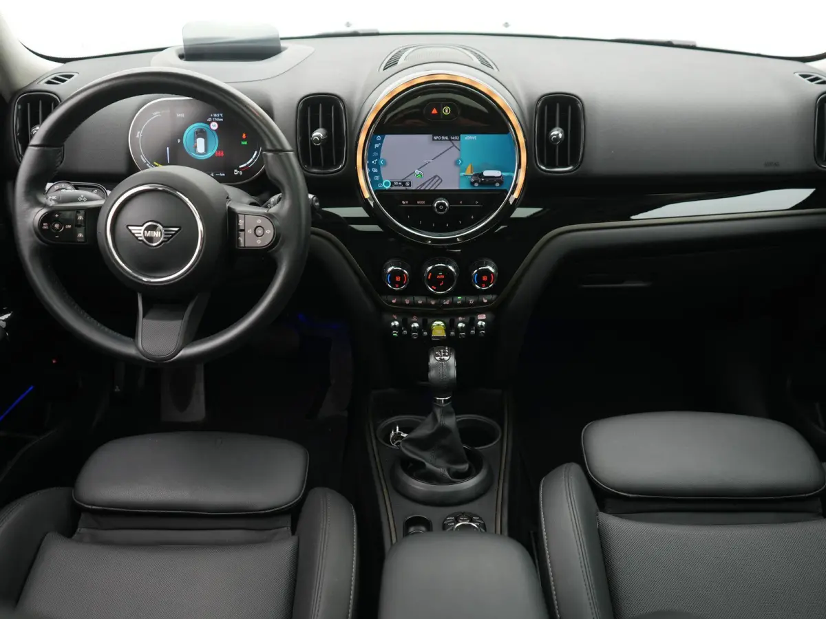 1.5 Cooper ALL4 Chili | PANORAMADAK | STOELVERWARMING | LEDER | NAVIGATIE | CAMERA
