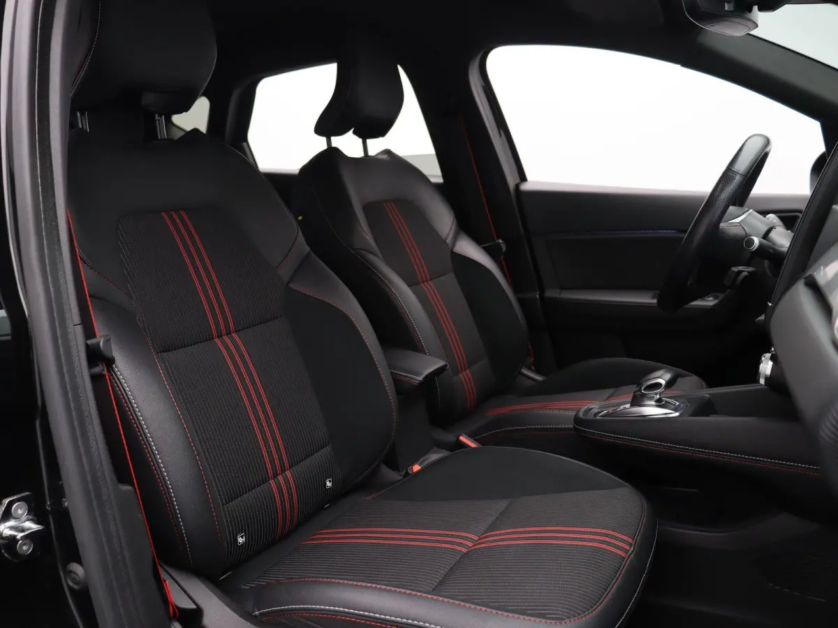 Full Hybrid 145pk R.S. Line | Groot scherm | Stuurwielverwarming | Bose audio | Camera's rondom |