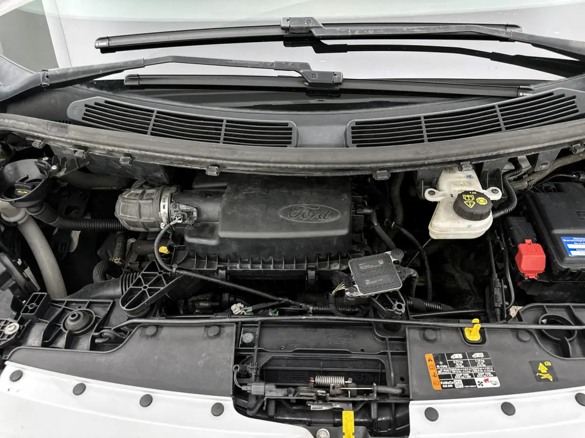 320 2.0 TDCI L2H1 Limited DC 130pk Automaat Navigatie Dubbele cabine Stoelverwarming Trekhaak Cruise control Airco Euro 6