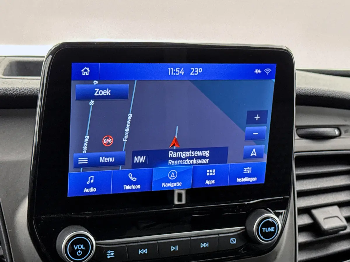 320 2.0 TDCI L2H1 Limited DC 130pk Automaat Navigatie Dubbele cabine Stoelverwarming Trekhaak Cruise control Airco Euro 6
